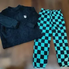 ユニクロ　鬼滅　コラボ　フリースパジャマ