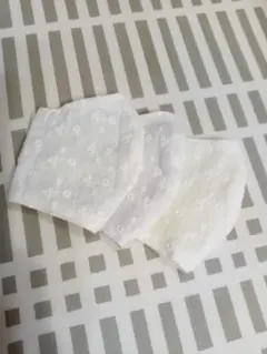 花柄刺繍レース　コットンハンドメイドマスク3枚セット（紐付き）