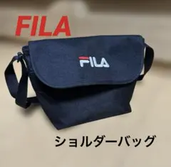 FILA フィラ　メッセンジャー型ショルダーバッグ
