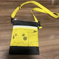 ポケモン　ピカチュウ メッシュショルダーバッグ