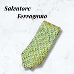 美品サルヴァトーレ・フェラガモ シルクネクタイ 総柄 高級 イタリア製 人気