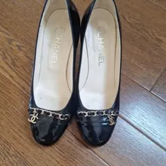CHANEL パンプス ココマーク チェーンのサムネイル