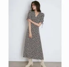 花柄マキシワンピース Vネック パフスリーブ