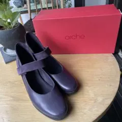 arche パープル メリージェーン パンプスのサムネイル