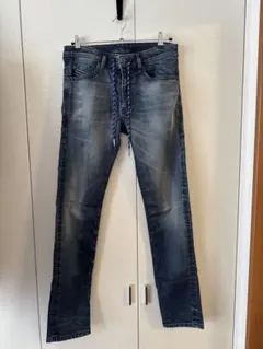 DIESEL ダークブルーデニム ストレートレッグ