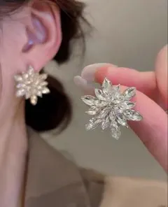 花形ピアス 2.3cm