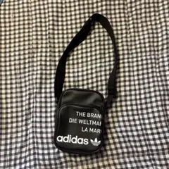 adidas ブラック ショルダーバッグ