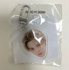 TREASURE / カプセルトイ 顔アクキー ドヨン 怒