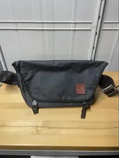 美品　CRANK メッセンジャーバッグ　solo Mサイズ 美品 CRANK メッセンジャーバッグ solo Mサイズ - メルカリ