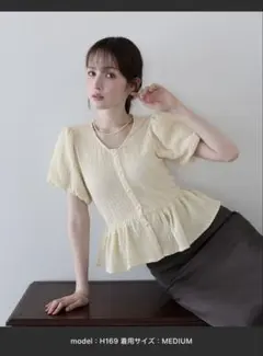 【新品】BLUEEASTバルーンスリーブペプラムトップス　イエローのサムネイル