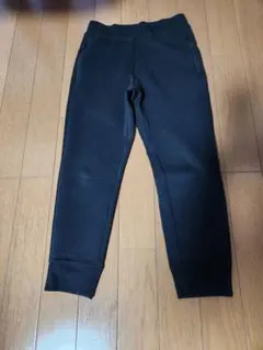 UNIQLO キッズ ブラックパンツ
