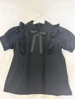 黒 アンクルージュ 半袖 ブラウス 十字架