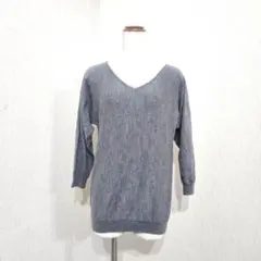 ピンキー&ダイアン【38】七分袖　Vネックニット　毛100　グレー　無地シンプルのサムネイル