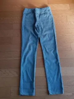 新品ユニクロ　ウルトラストレッチデニムレギンスパンツ　140