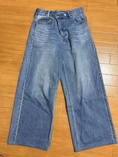 しまむら　ワイドデニムパンツのサムネイル