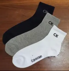 カルバンクライン　新品　メンズ　靴下3足セット(ブラック/グレー/ホワイト)