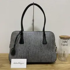 《美品》Ferragamo（フェラガモ）レザー ハンドバッグ グレー×ブラック
