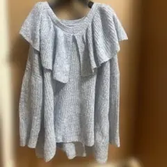 フリル付きライトブルーニット長袖