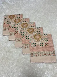 新品未使用品　座布団カバー 5枚セット 花柄 ベージュ　クッションカバー
