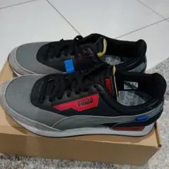 PUMA カジュアルスニーカー ブラック/グレー/レッド27サイズ
