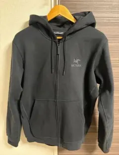 ARC’TERYX エンブレムフリースフルジップフーディ【M】のサムネイル