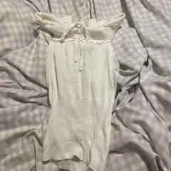 Brandy Melville ホワイト　トップス　オフショル