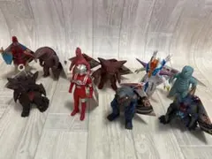 BANDAI ウルトラマン 怪獣 ソフビ フィギュア まとめ売り18体おまけ2体