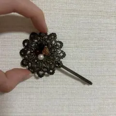 エレガントな花モチーフバレッタなど　1つ〜の値段です