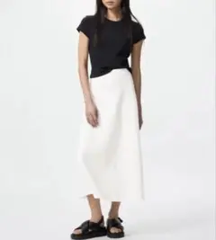 【匿名発送】UNIQLOウォッシャブルミラノリブフレアースカート　ホワイトX L