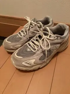 m*y様 New Balance 725 グレー スニーカー