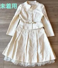 【超美品】未着用 Rene スーツ　セットアップ　スカート　ジャケット　38のサムネイル