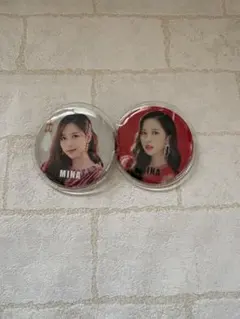 ミナ 缶バッチ　2個セット
