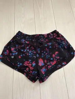 Lululemon ランニング　ショートパンツ