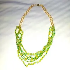 ハンドメイド 緑と黄色のビーズネックレス