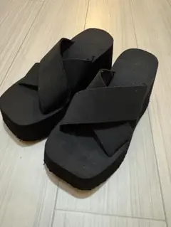 厚底 クロスストラップ サンダル ブラックのサムネイル