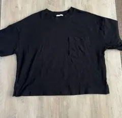 GU 黒 クロップド Tシャツ ポケット付き
