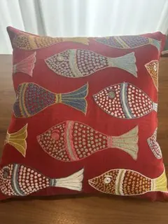 トルコ製　手刺繍　ロングクッションカバー　魚デザイン　青 トルコ製 手刺繍 ロングクッションカバー 魚デザイン 青 - メルカリ