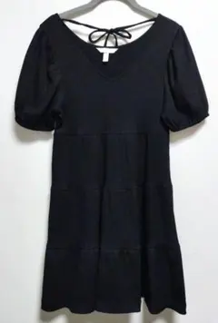 美品 H&M リボン付き Vネックひざ丈ティアードワンピース　黒