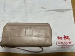 COACH ベージュ クロコ型押し 長財布