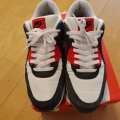 Nike Air Max 90 Essential 11