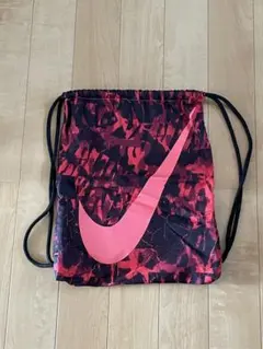 Nike ドローストリングバッグ 赤黒