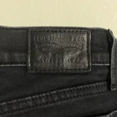 LEVI’S スキニーデニム ブラックのサムネイル