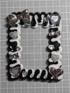 B8　白　黒　ホイップデコ　トレカデコ　硬質ケース　トレカケース　デコ