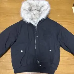 ファー付きブラックダウンジャケット