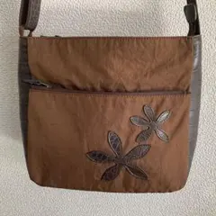 イビザ　ショルダーバッグ　ブラウン　茶色