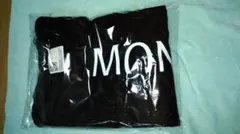 ブラック 長袖トレーナー。