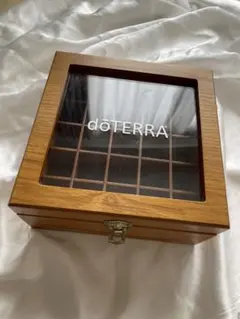 doTERRA アロマオイル収納ボックス 25本用のサムネイル