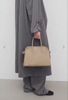THE ROW Soft Margaux 12 ダークトープのサムネイル