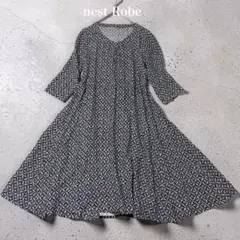 【美品】nest Robe ネストローブ 麻 リネン100%フラワー ワンピースのサムネイル