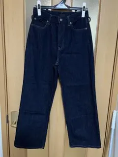UNIQLO JEANS ダークブルー ストレートデニム　裾上げ済み